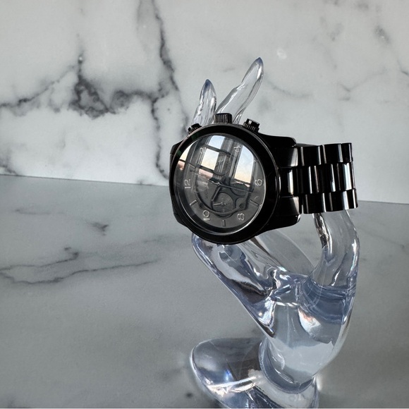 Michael Kors Black Watch fits 7” wrist - Picture 5 of 16